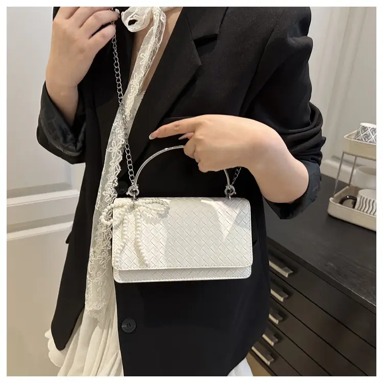 Black Bowknot Single Shoulder Bag with Pearl Chain — feature 9