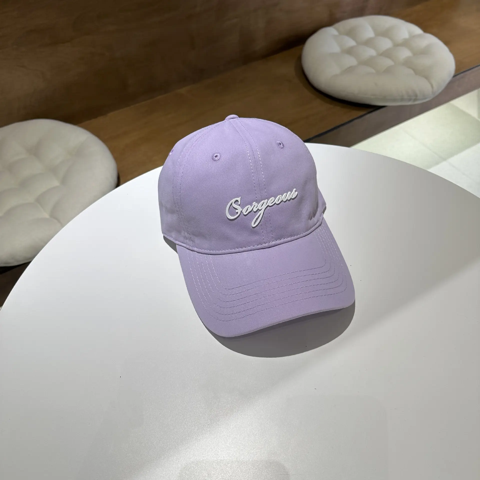 White K-Style Baseball Cap for Women with Letter Embroidery — feature 1
