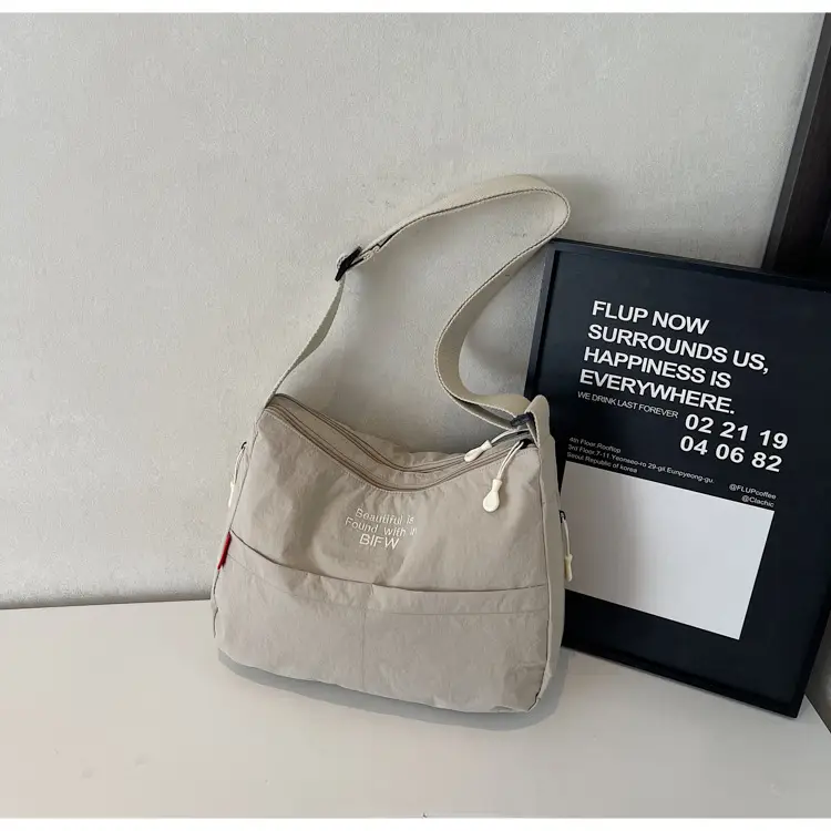 Green Minimalist Crossbody Bag for Women — feature 1