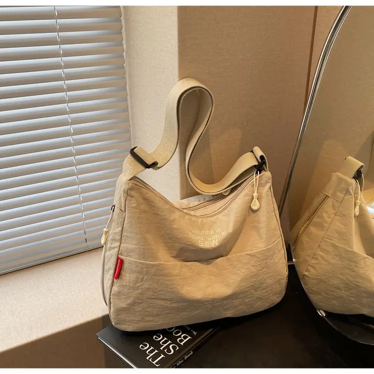 Green Minimalist Crossbody Bag for Women — feature 18