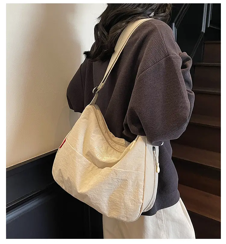 Green Minimalist Crossbody Bag for Women — feature 3