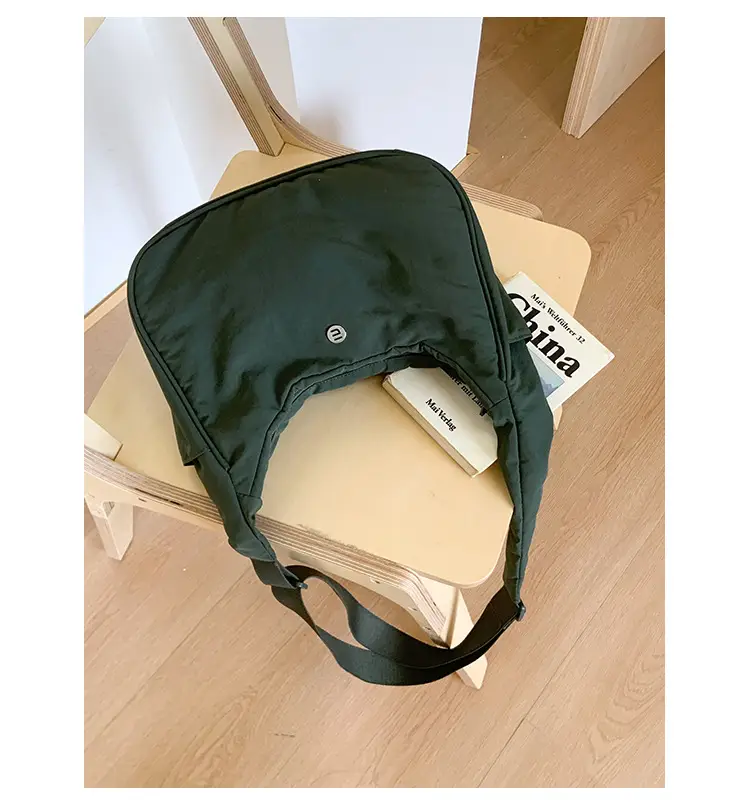Women's Creamy Cloth Shoulder Bag 2025 New — feature 31
