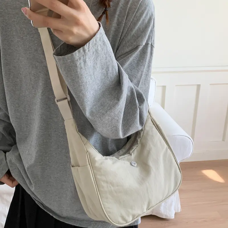 Women's Large Capacity Casual Shoulder Bag 2025 New Style - Image 7