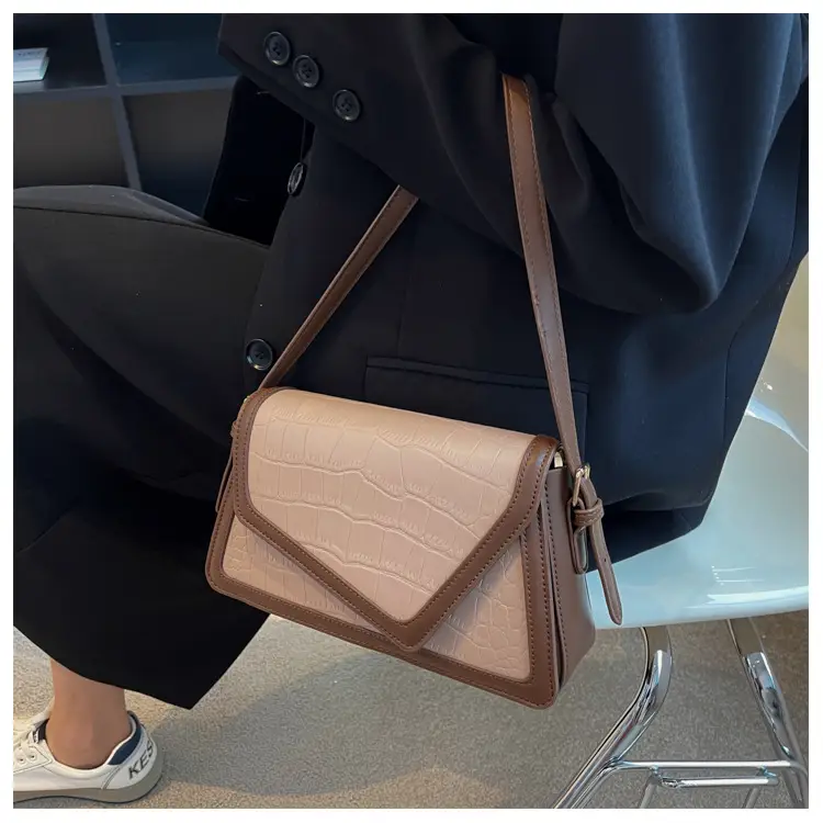 Women's Crossbody Bag Beige Black Contrast 2025 — feature 10