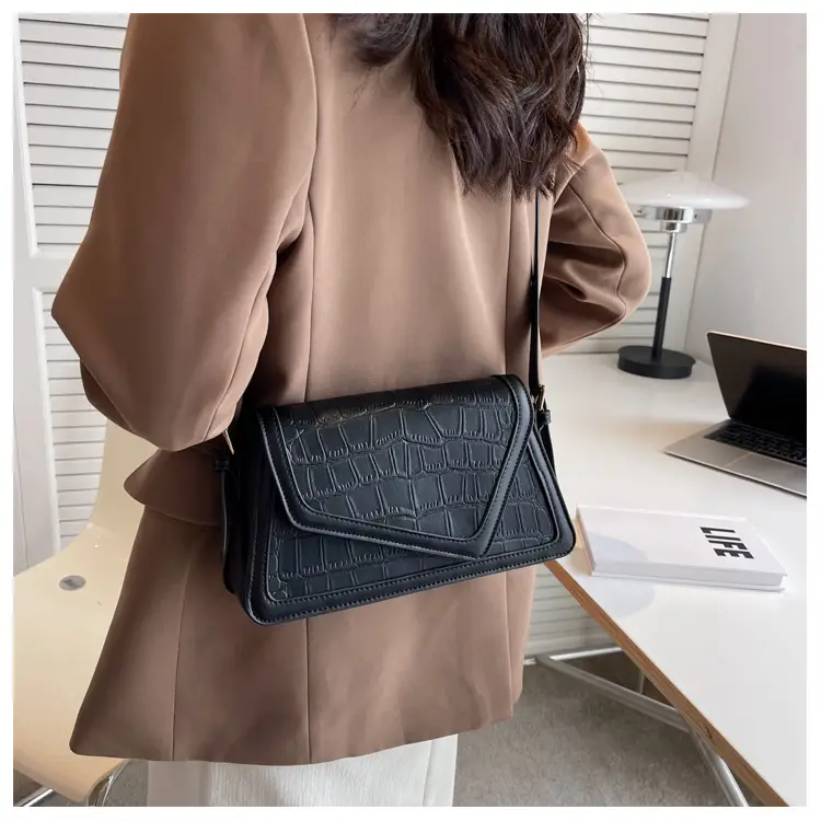 Women's Crossbody Bag Beige Black Contrast 2025 — feature 14