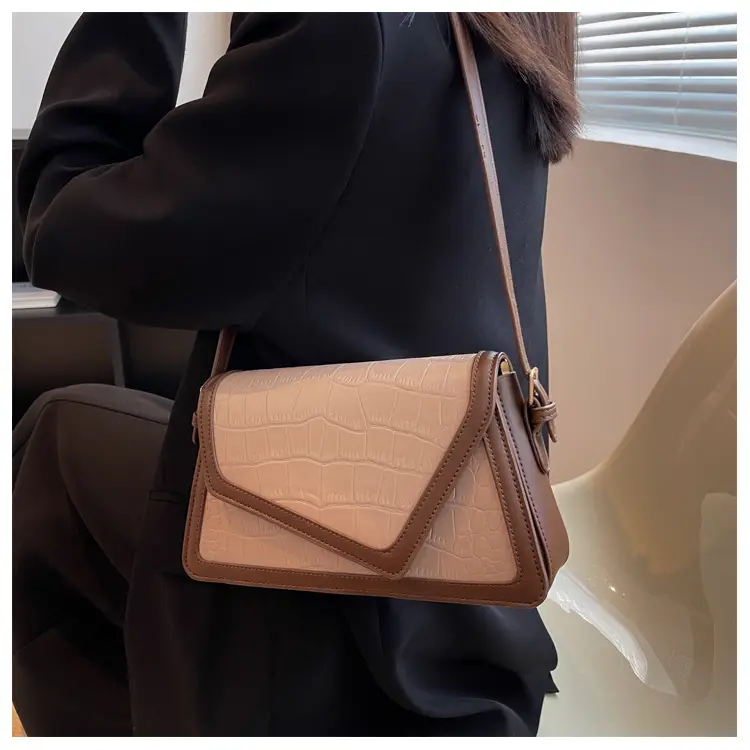 Women's Crossbody Bag Beige Black Contrast 2025 — feature 9