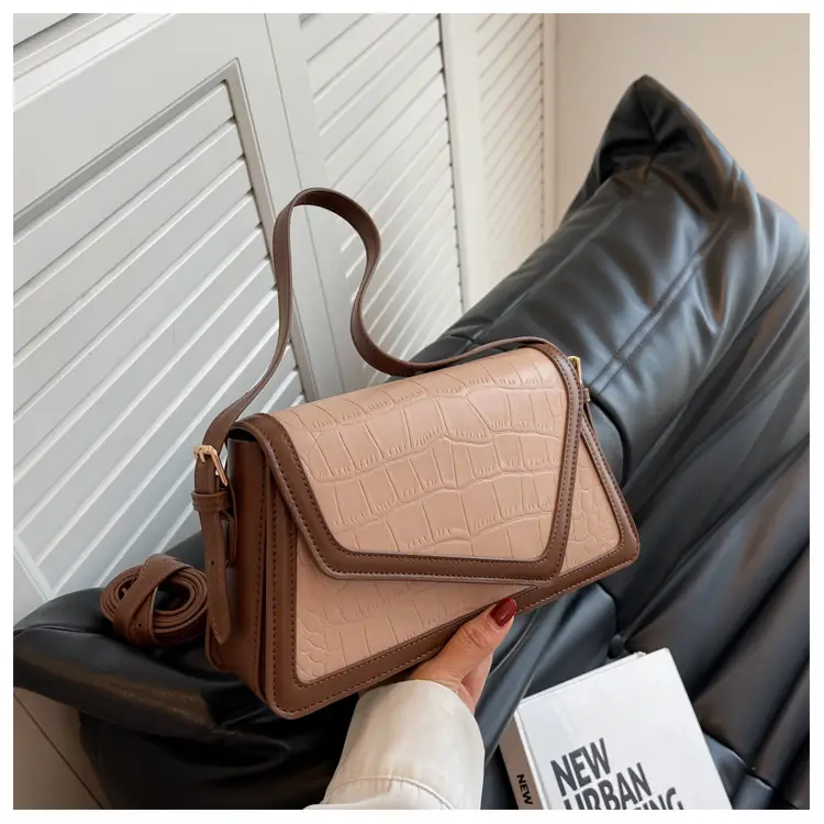 Women's Crossbody Bag Beige Black Contrast 2025 - Image 3
