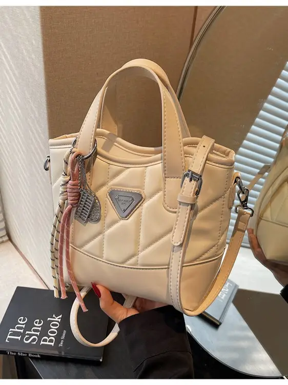 Elegant Rhomboid Shoulder Bag for Women 2025 - Image 5