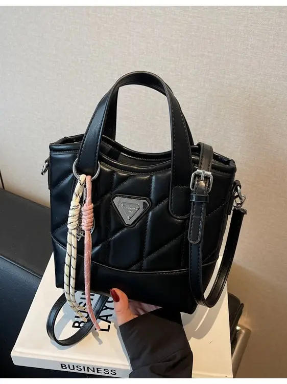 Elegant Rhomboid Shoulder Bag for Women 2025 - Image 8