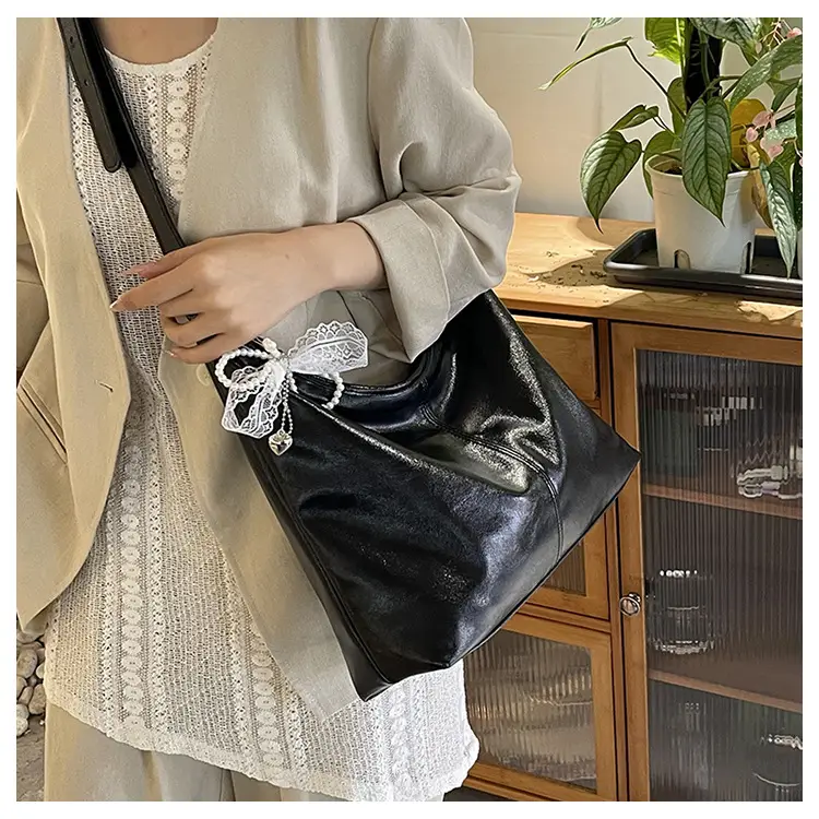 Women's Creamy Underarm Bag with Lace Bow — feature 8