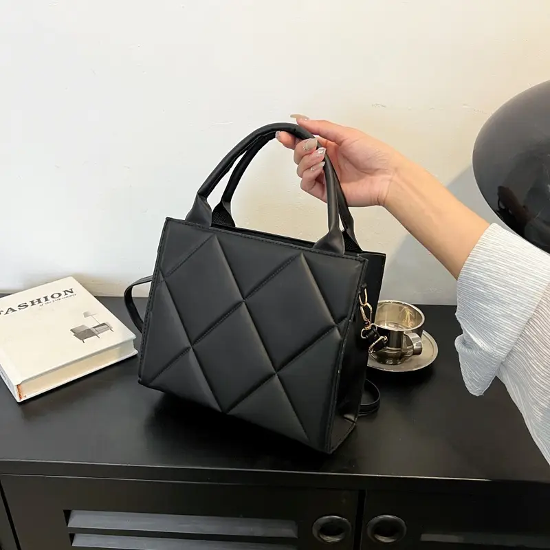 Black Rhombus Quilted Shoulder Bag for Women - Image 5