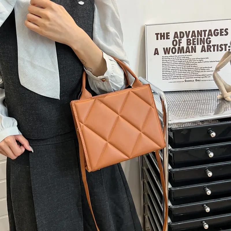 Black Rhombus Quilted Shoulder Bag for Women - Image 6