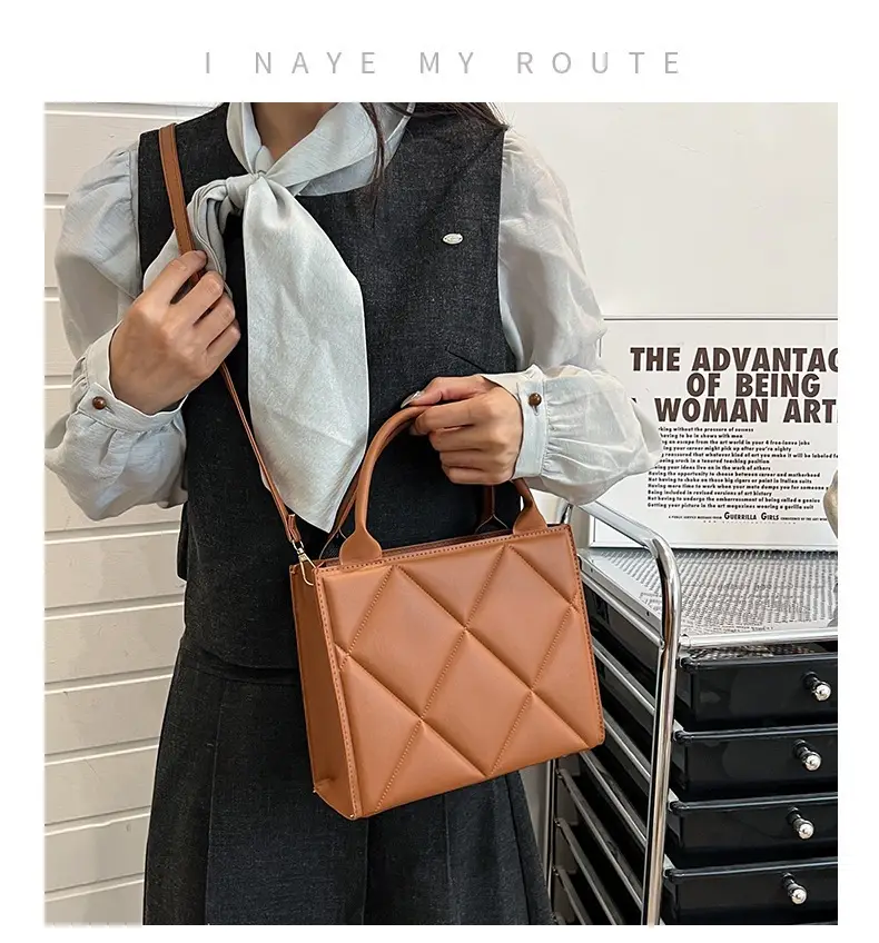 Black Rhombus Quilted Shoulder Bag for Women — feature 1
