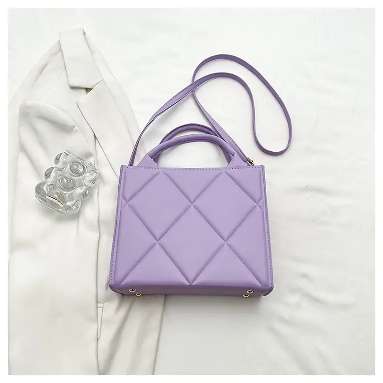 Black Rhombus Quilted Shoulder Bag for Women — feature 15