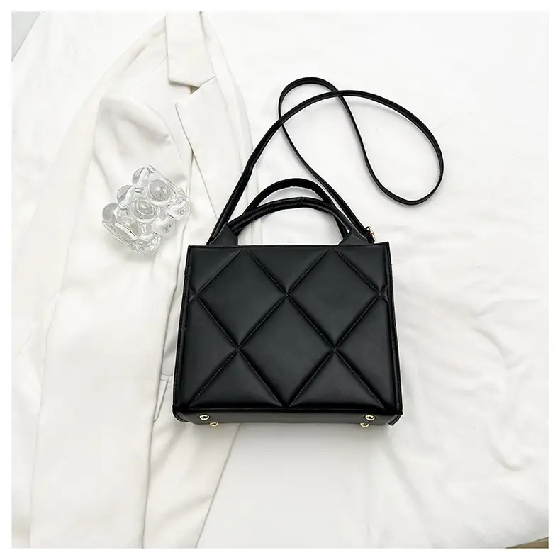 Black Rhombus Quilted Shoulder Bag for Women - Image 3