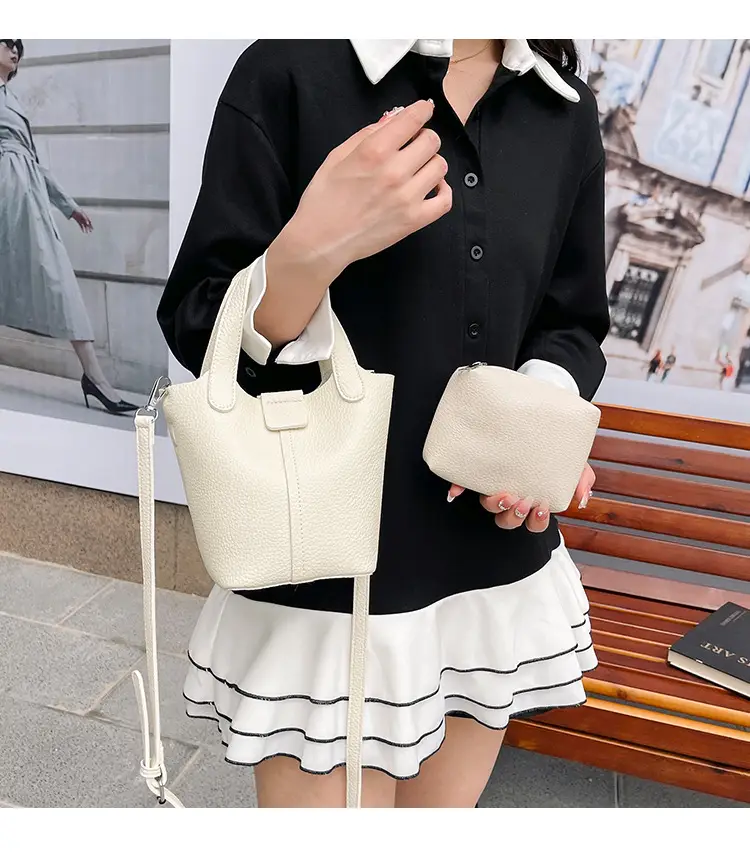 Women's Crossbody Bag Cream Leather 2026 New Model — feature 1