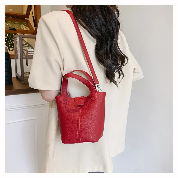Women's Crossbody Bag Cream Leather 2026 New Model — feature 11