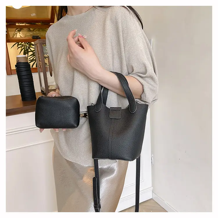 Women's Crossbody Bag Cream Leather 2026 New Model — feature 17
