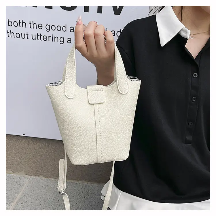 Women's Crossbody Bag Cream Leather 2026 New Model — feature 20