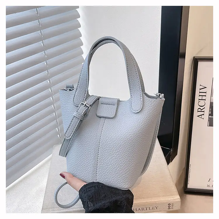 Women's Crossbody Bag Cream Leather 2026 New Model — feature 21