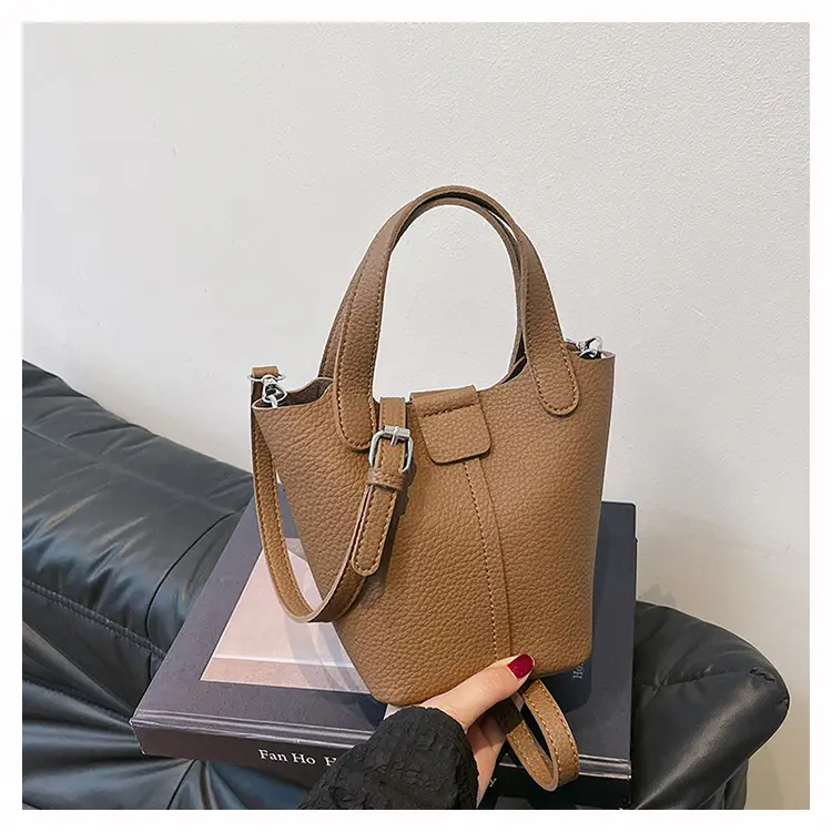 Women's Crossbody Bag Cream Leather 2026 New Model — feature 29