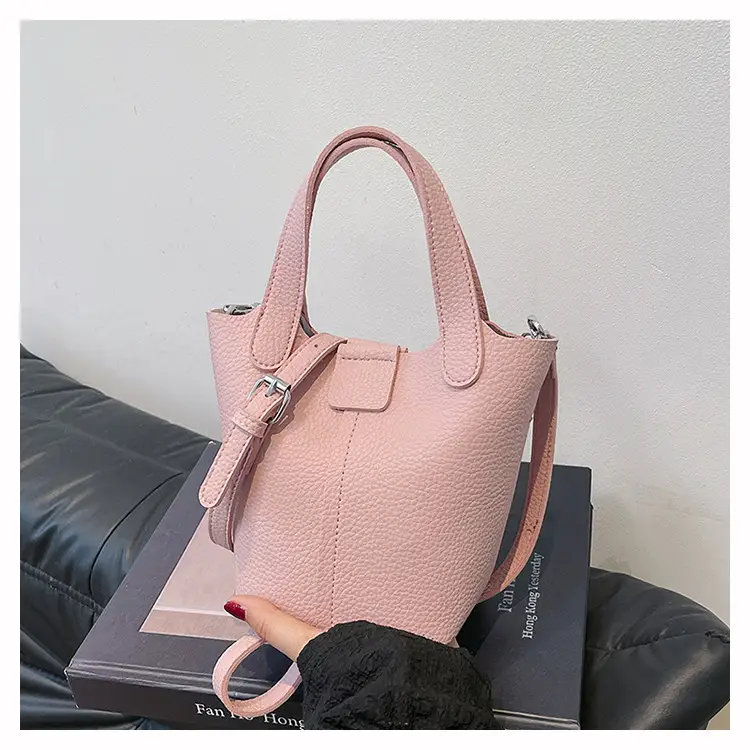 Women's Crossbody Bag Cream Leather 2026 New Model — feature 32