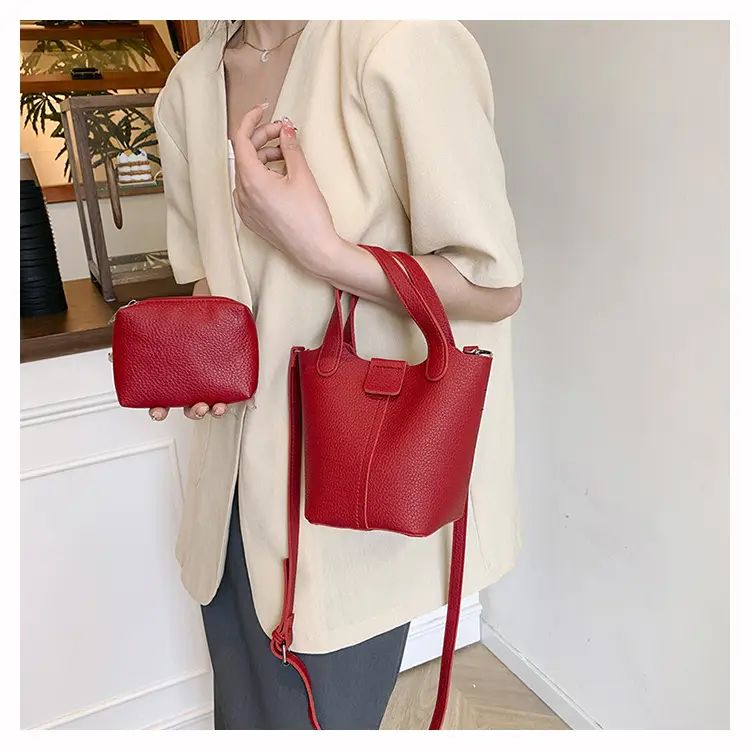 Women's Crossbody Bag Cream Leather 2026 New Model — feature 9