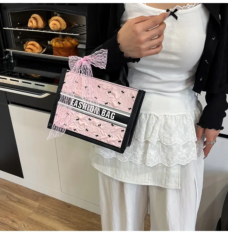 Women's Personalized Black Lace Shoulder Bag — feature 7