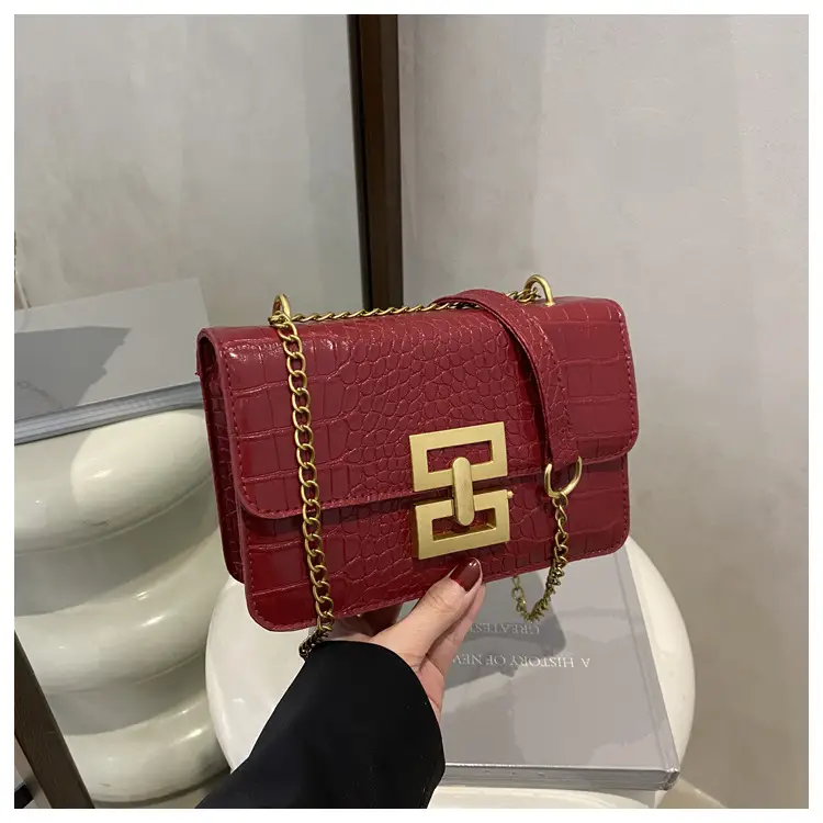 Green Crocodile Leather Chain Crossbody Bag for Women — feature 24