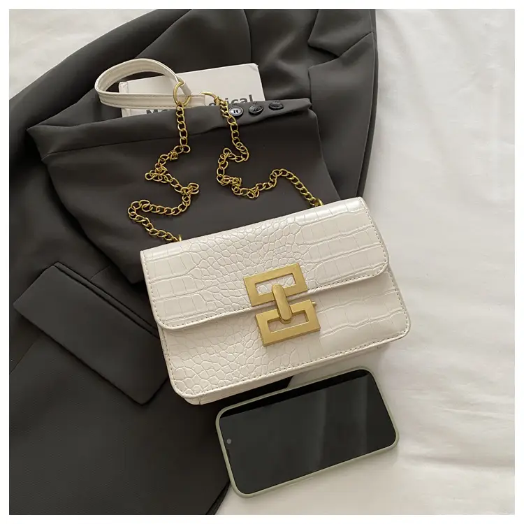 Green Crocodile Leather Chain Crossbody Bag for Women — feature 9