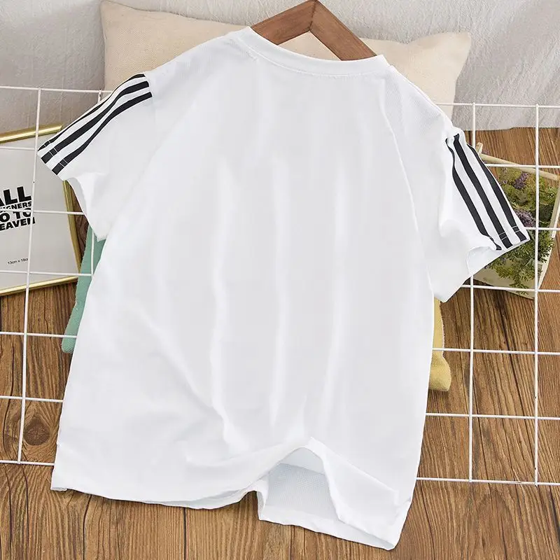 Boys White Graphic T-Shirt Medium Large - Image 4