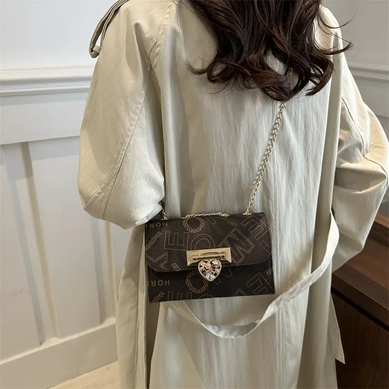 Retro Lock Chain Crossbody Bag Women Casual Shoulder Bag - Image 6