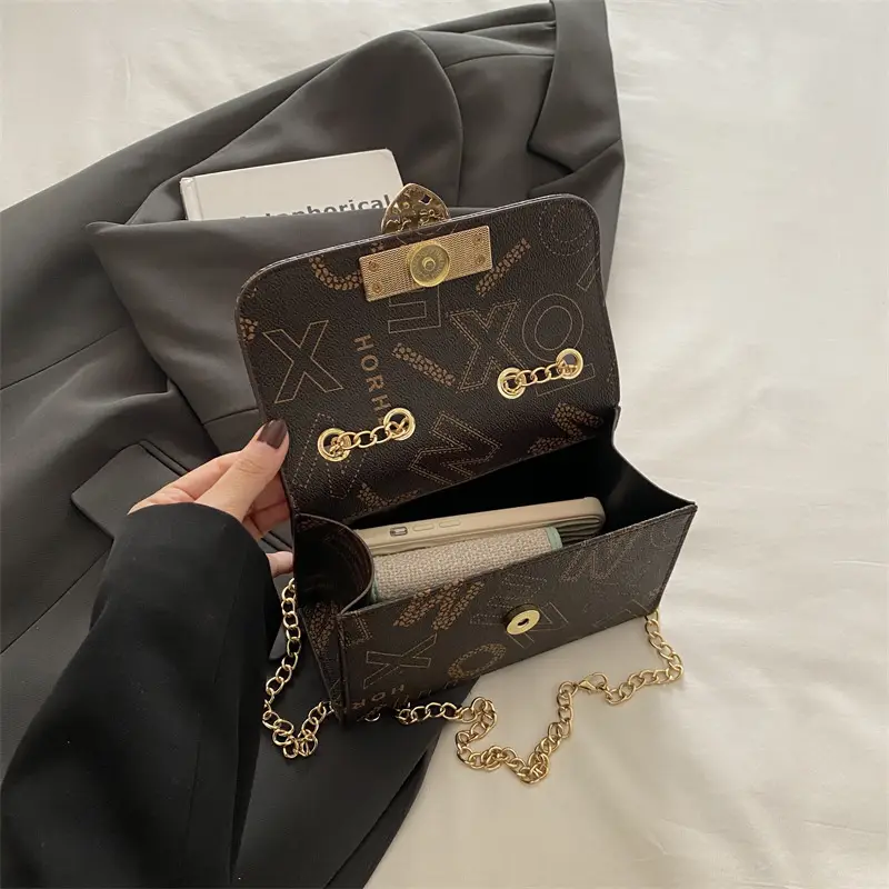 Retro Lock Chain Crossbody Bag Women Casual Shoulder Bag - Image 8