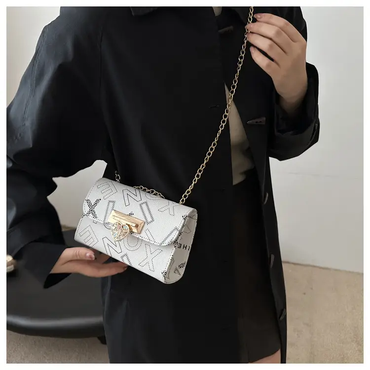 Retro Lock Chain Crossbody Bag Women Casual Shoulder Bag — feature 22