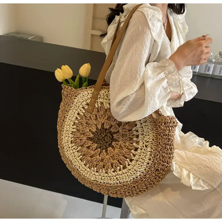 Women's Straw Woven Shoulder Bag Large Capacity Contrast Color — feature 22