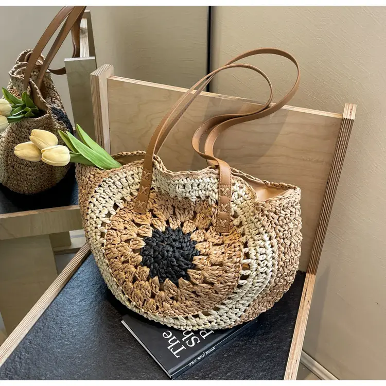 Women's Straw Woven Shoulder Bag Large Capacity Contrast Color — feature 26