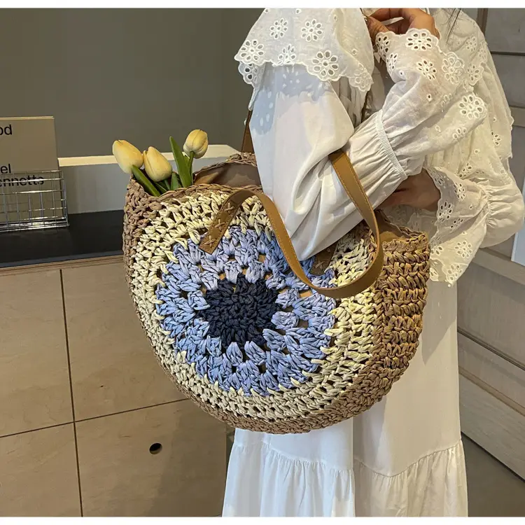 Women's Straw Woven Shoulder Bag Large Capacity Contrast Color — feature 34