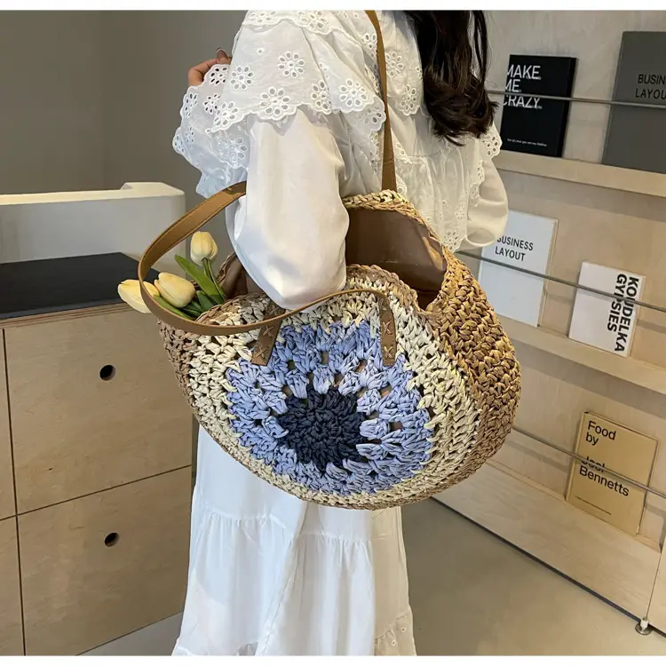 Women's Straw Woven Shoulder Bag Large Capacity Contrast Color — feature 37