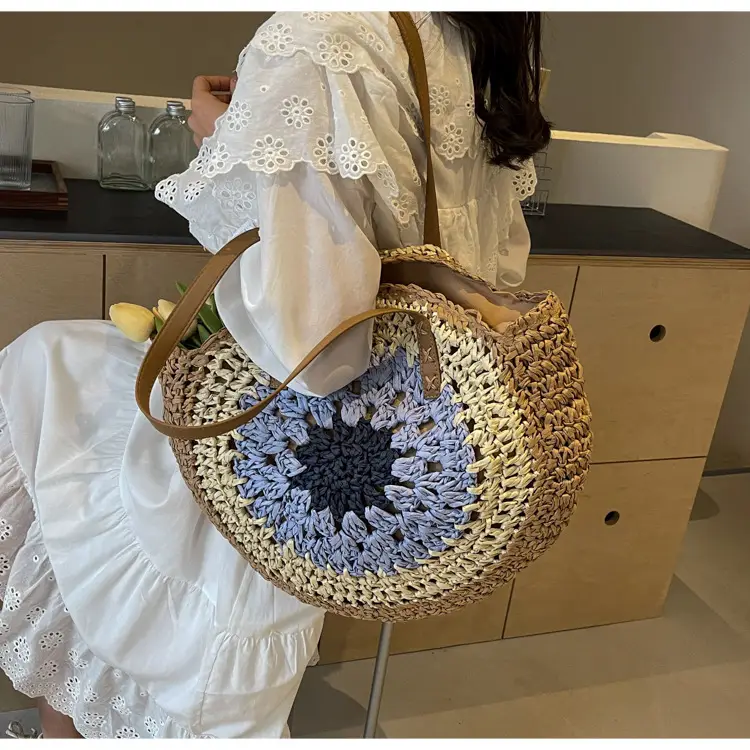 Women's Straw Woven Shoulder Bag Large Capacity Contrast Color — feature 38