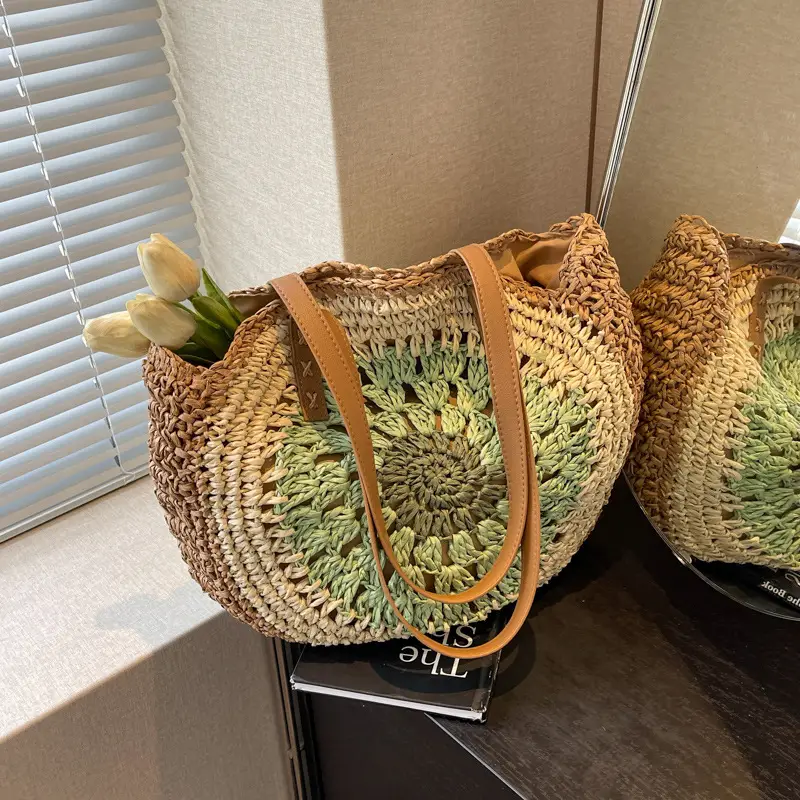 Women's Straw Woven Shoulder Bag Large Capacity Contrast Color - Image 3