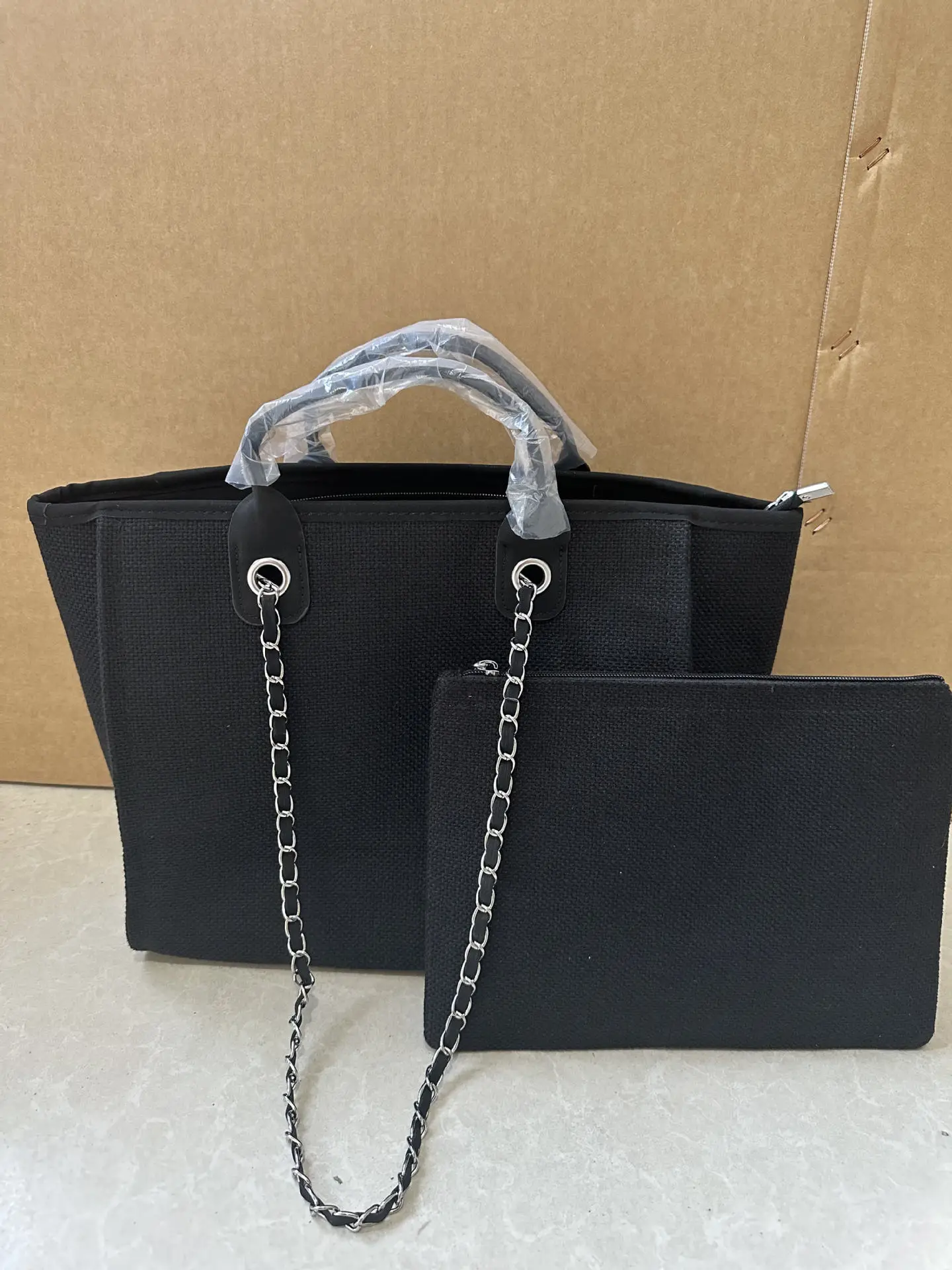 Women's Chain Tote Bag Large Capacity Beige Leather - Image 10