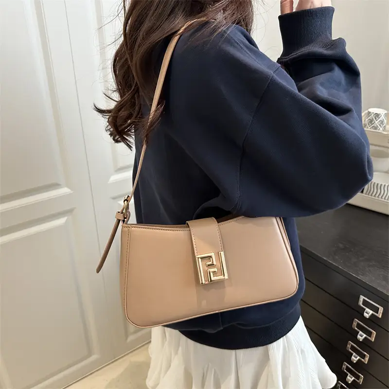 White Fendi Style Shoulder Bag for Women 2025 - Image 8