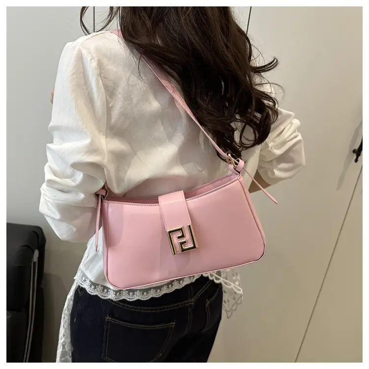 White Fendi Style Shoulder Bag for Women 2025 — feature 24