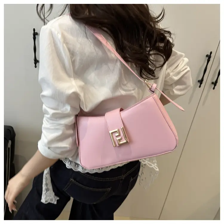 White Fendi Style Shoulder Bag for Women 2025 — feature 25