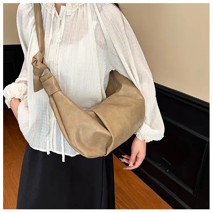 Korean Style Pleated Bag Large Capacity Beige — feature 9