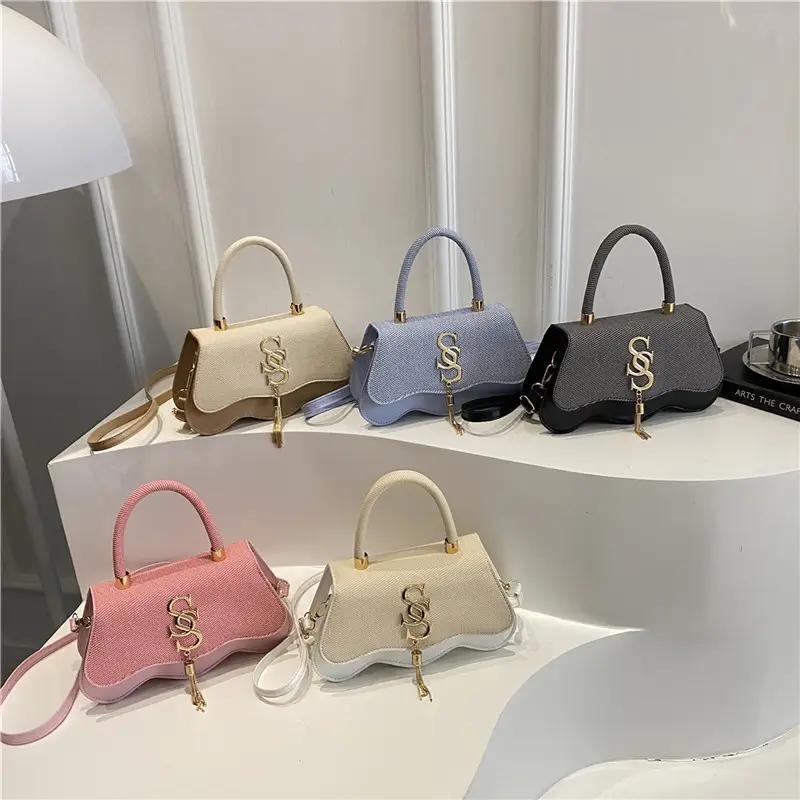 2025 Casual Diagonal Shoulder Bag with Letter Hardware - Image 9