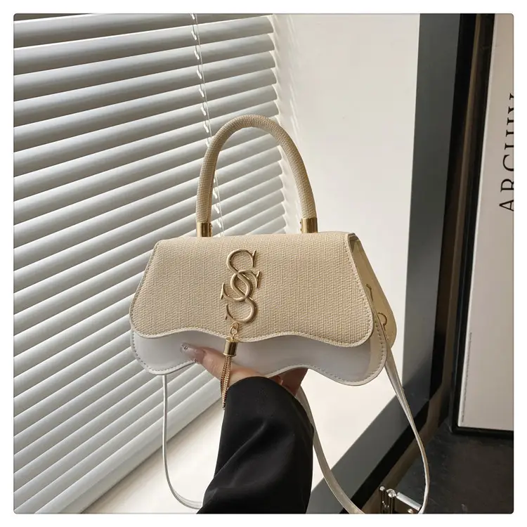 2025 Casual Diagonal Shoulder Bag with Letter Hardware — feature 30