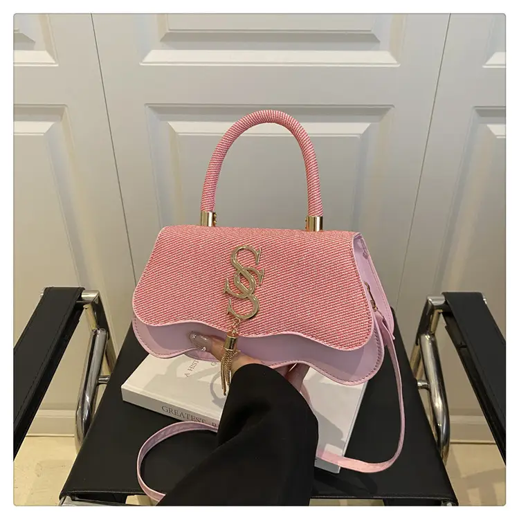 2025 Casual Diagonal Shoulder Bag with Letter Hardware - Image 5