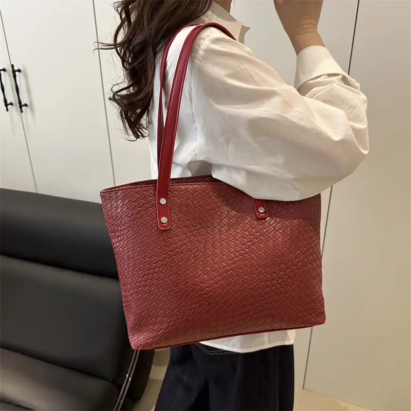 2025 Women's Black Textured Tote Bag Large Capacity - Image 8