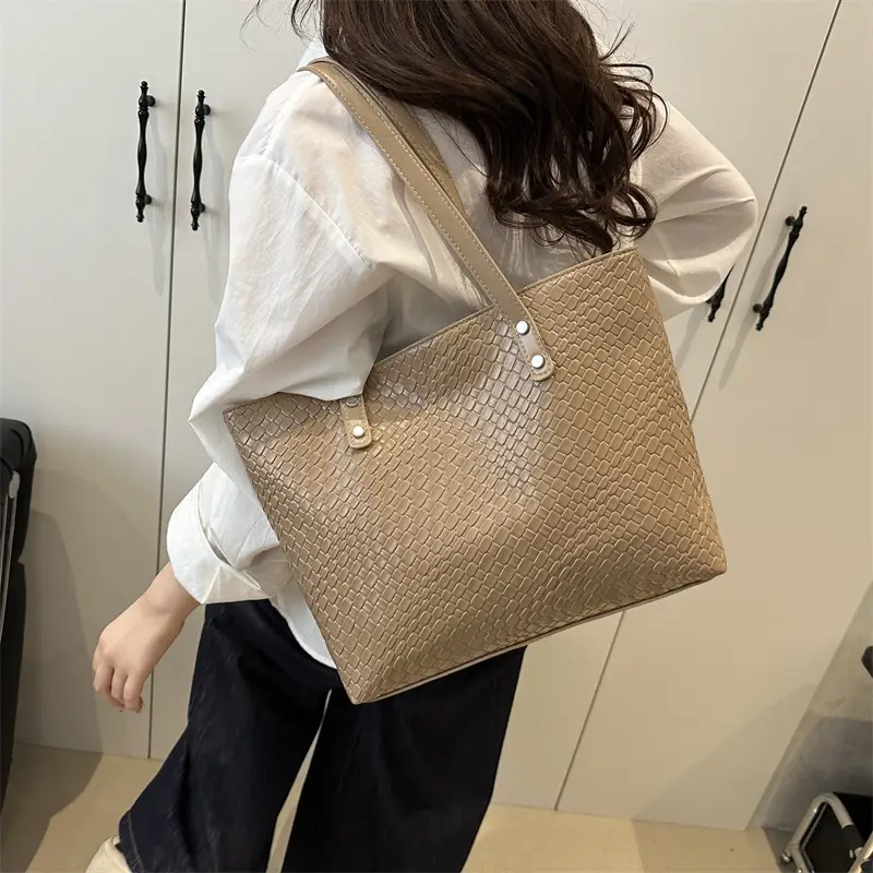 2025 Women's Black Textured Tote Bag Large Capacity - Image 9